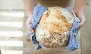 Jak odświeżyć pieczywo w piekarniku i cieszyć się świeżością na nowo