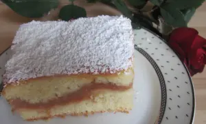 Najlepszy przepis na jabłecznik na cieście babkowym, który zachwyca